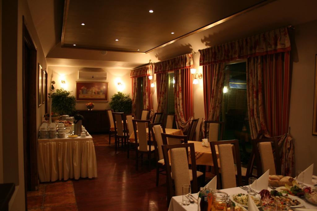 Hotel Tenishouse Marki  Esterno foto