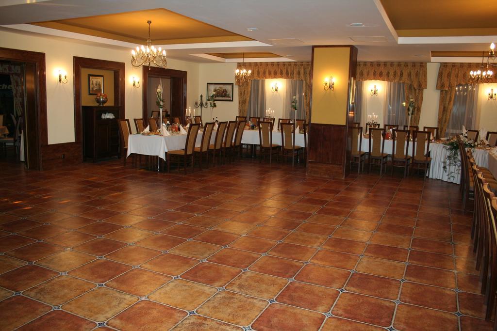 Hotel Tenishouse Marki  Esterno foto